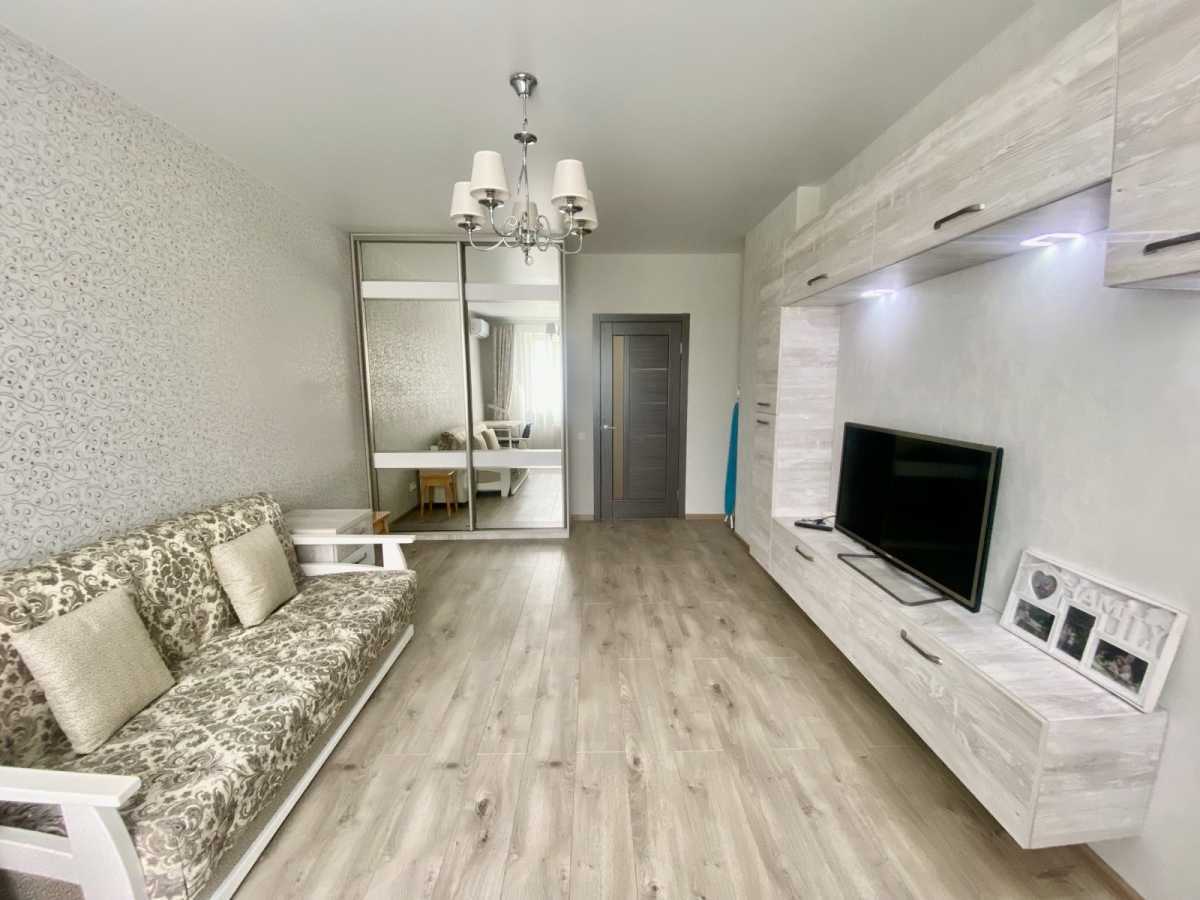 Оренда 1-кімнатної квартири 48 м², Воскресенська вул., 18А