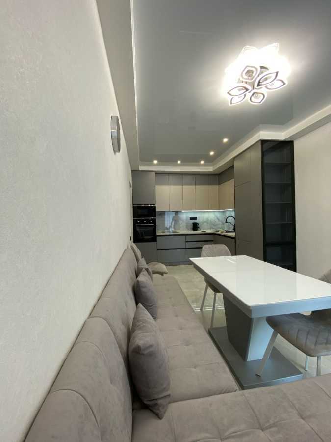 Оренда 2-кімнатної квартири 61 м², Михайла Максимовича вул., 28Е