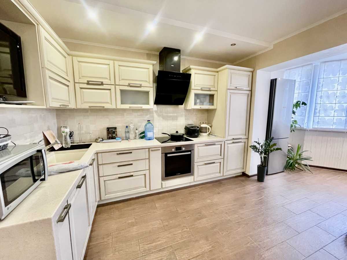 Продаж 3-кімнатної квартири 93 м², Петра Григоренка просп., 1А