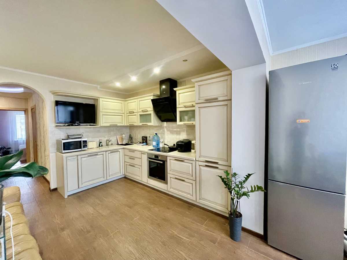 Продаж 3-кімнатної квартири 93 м², Петра Григоренка просп., 1А
