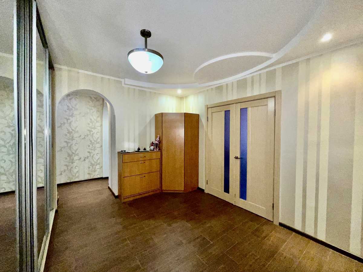 Продаж 3-кімнатної квартири 93 м², Петра Григоренка просп., 1А