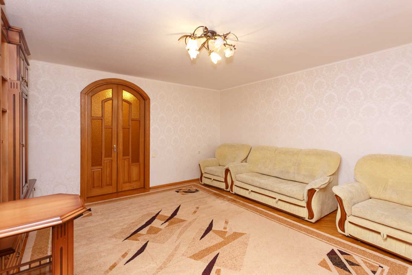 Аренда 3-комнатной квартиры 100 м², Декабристов ул., 12/37