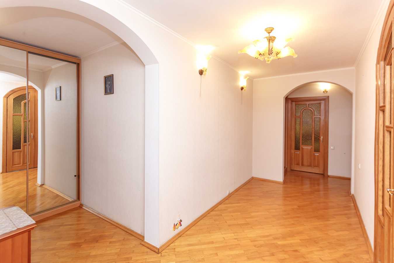 Аренда 3-комнатной квартиры 100 м², Декабристов ул., 12/37