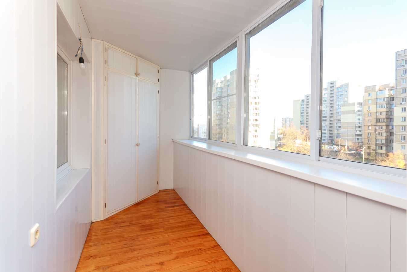 Аренда 3-комнатной квартиры 100 м², Декабристов ул., 12/37