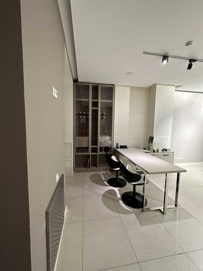Оренда офісу 200 м², Маршала Тимошенка вул., 21
