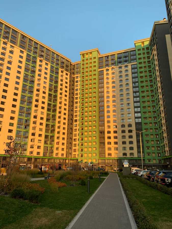 Продажа 2-комнатной квартиры 76 м², Михаила Максимовича ул., 32Б