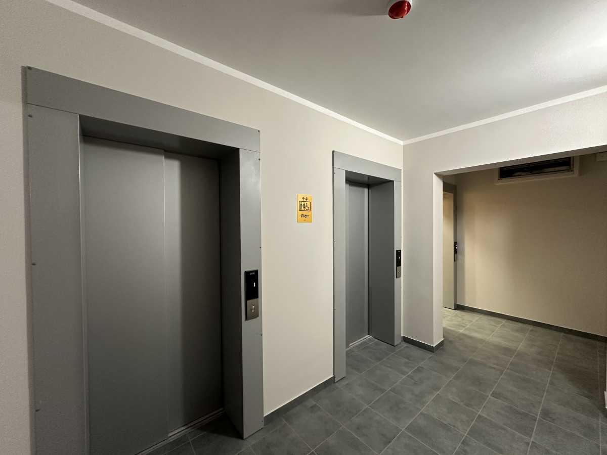 Продажа 2-комнатной квартиры 75 м², Михаила Максимовича ул., 32Б