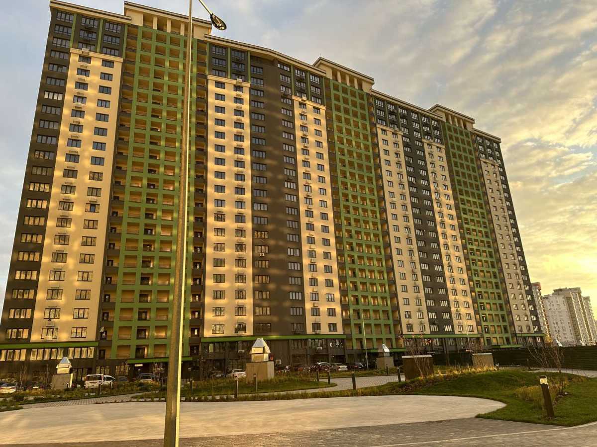 Продажа 2-комнатной квартиры 75 м², Михаила Максимовича ул., 32Б