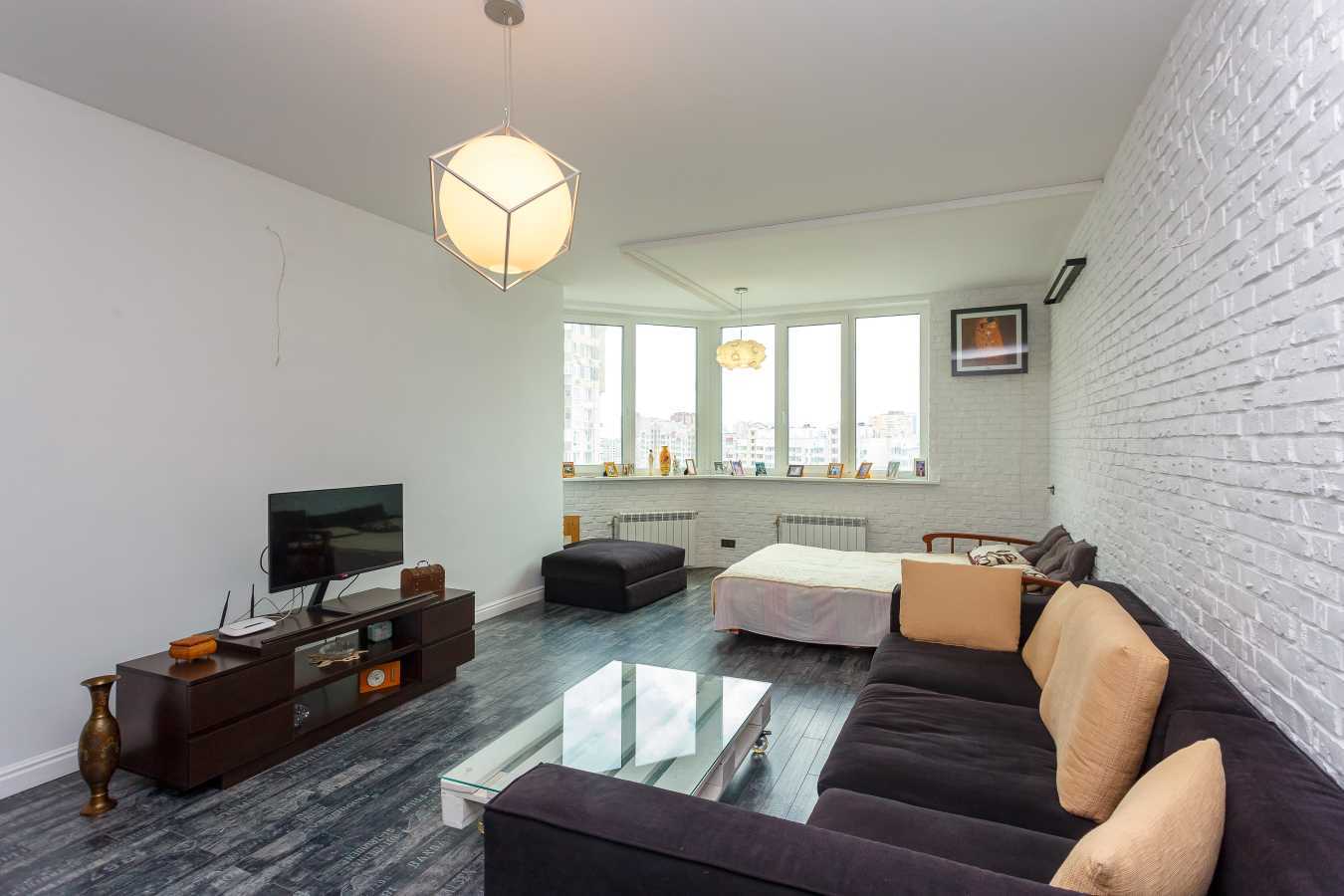 Продаж 1-кімнатної квартири 53 м², Анни Ахматової вул., 32/18