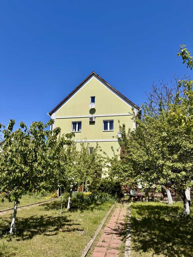 Продажа дома 298.4 м², Озерна