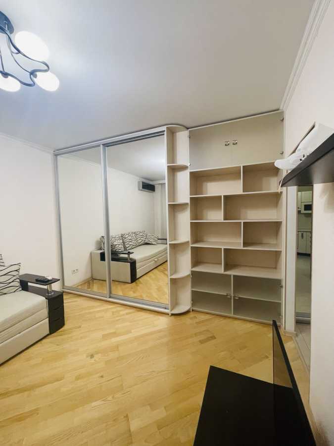 Оренда 1-кімнатної квартири 42 м², Вишгородська вул., 45/4