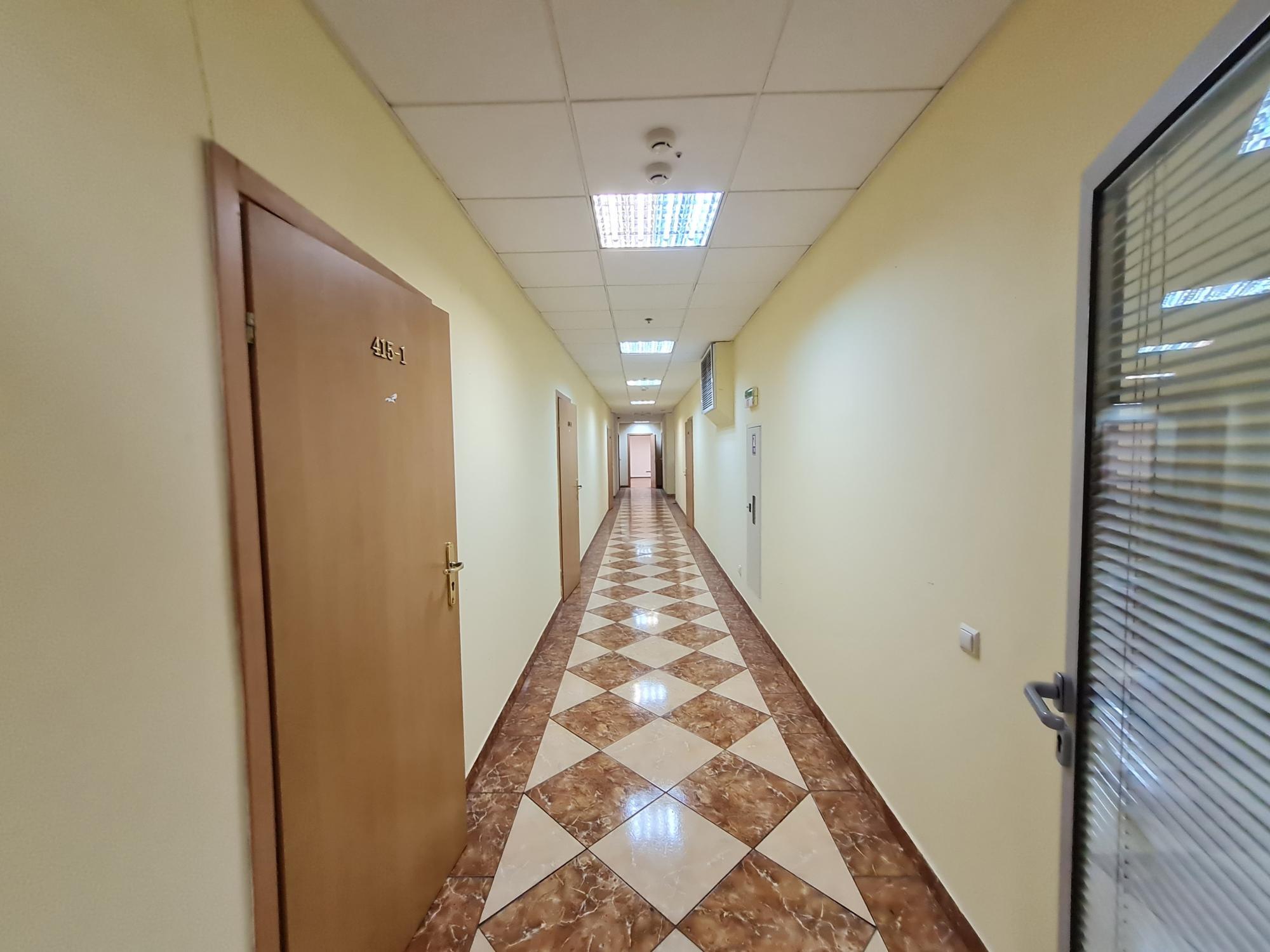 Оренда офісу 1068 м², Верхній Вал вул., 4А