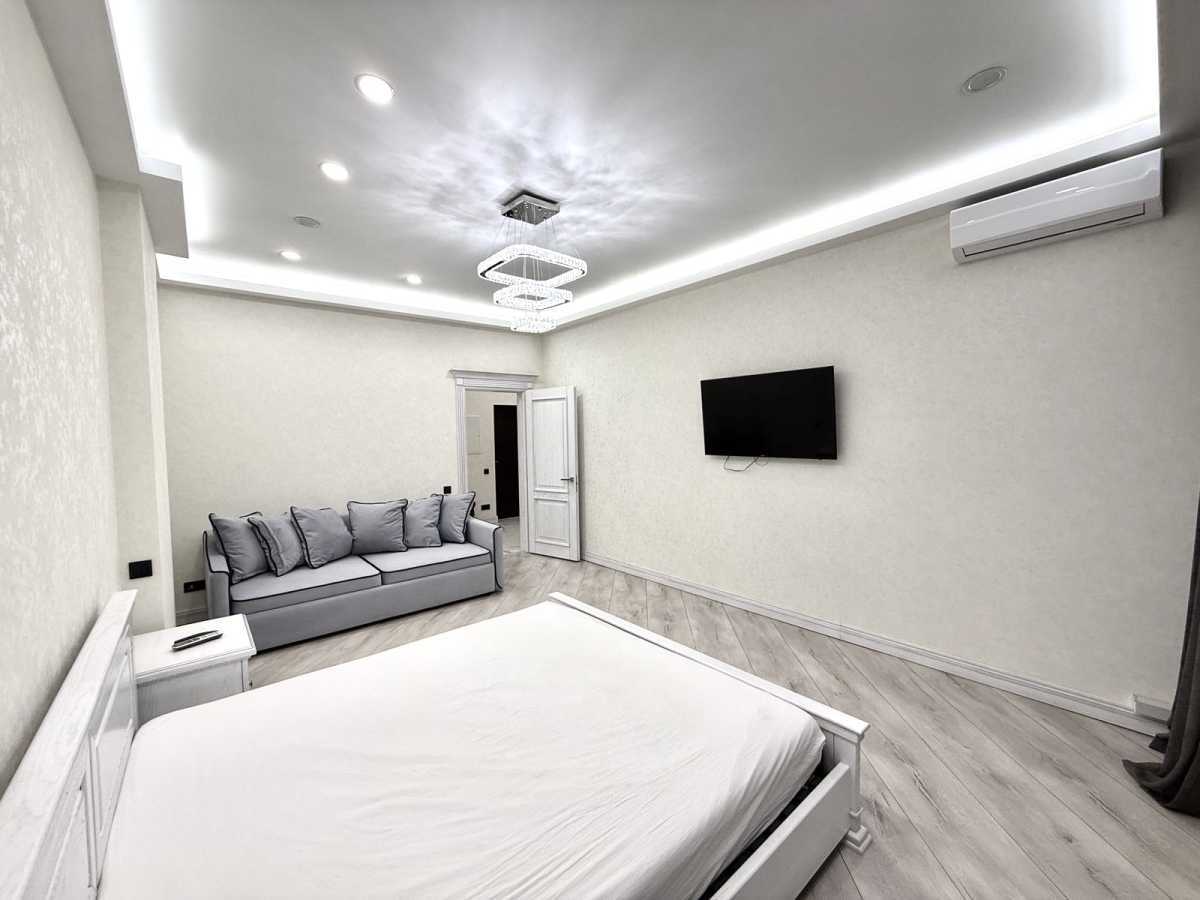 Продаж 2-кімнатної квартири 57 м², Трускавецька вул., 4Б