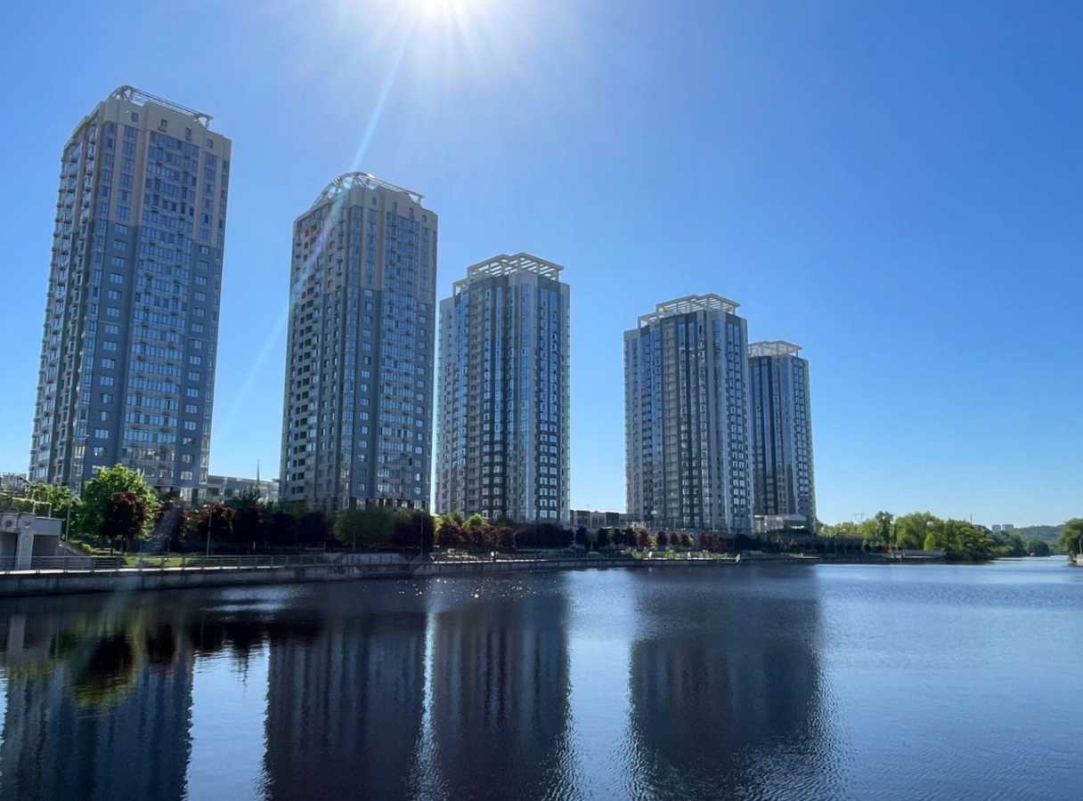 Продаж 2-кімнатної квартири 57 м², Трускавецька вул., 4Б