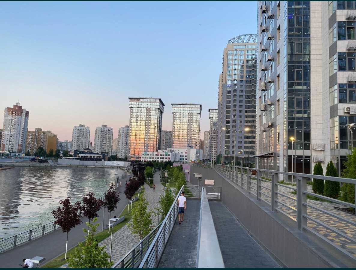 Продаж 2-кімнатної квартири 57 м², Трускавецька вул., 4Б