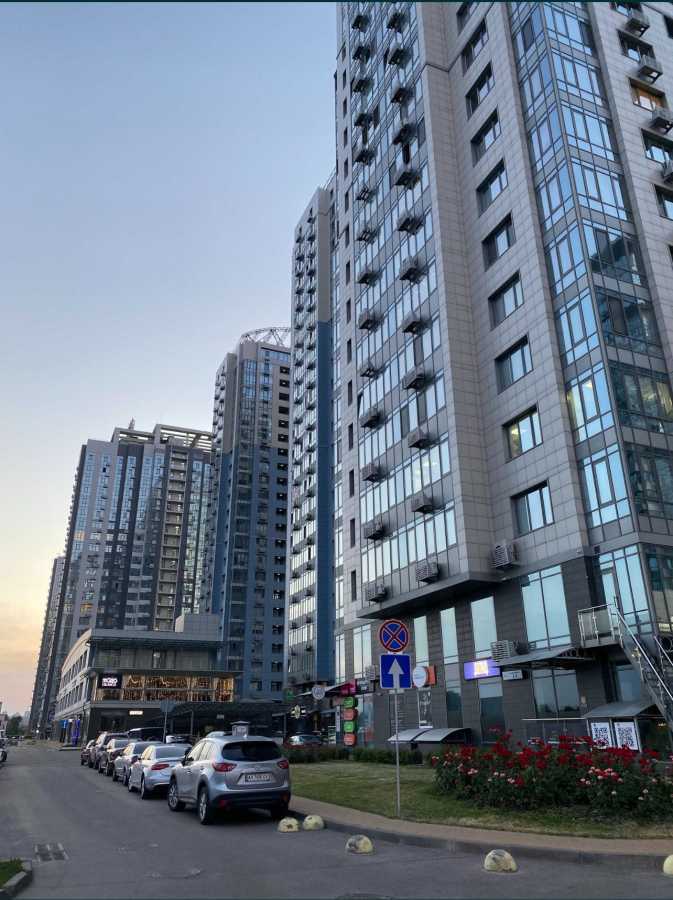 Продаж 2-кімнатної квартири 57 м², Трускавецька вул., 4Б
