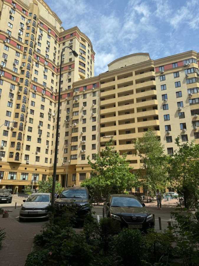Продажа 2-комнатной квартиры 86 м², Полтавская ул., 10