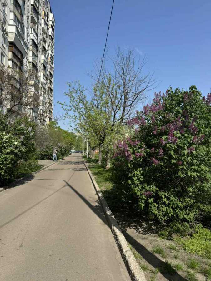 Продажа 3-комнатной квартиры 57 м², Павла Тычины просп., 13