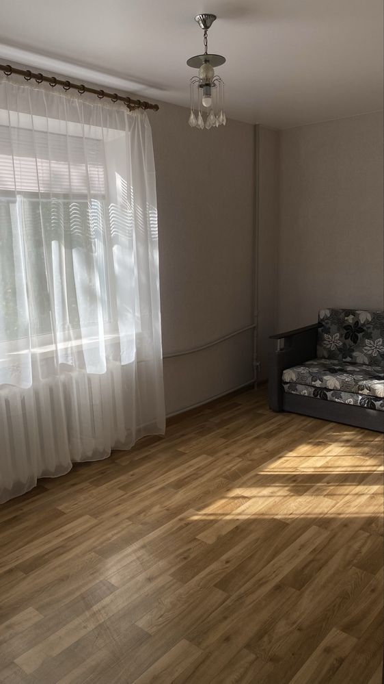 Продажа 2-комнатной квартиры 42 м², Александра Поля просп.