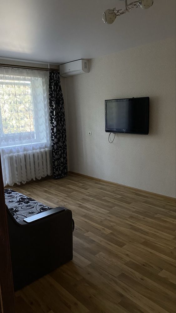 Продажа 2-комнатной квартиры 42 м², Александра Поля просп.