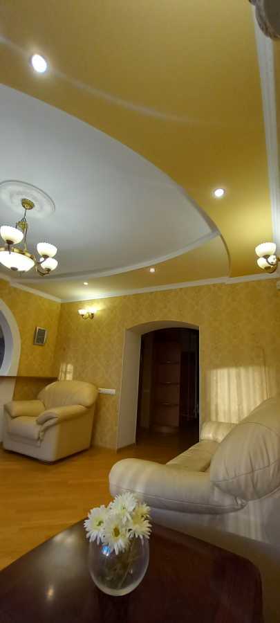 Продажа 3-комнатной квартиры 95 м², Героев Сталинграда просп., 20Б