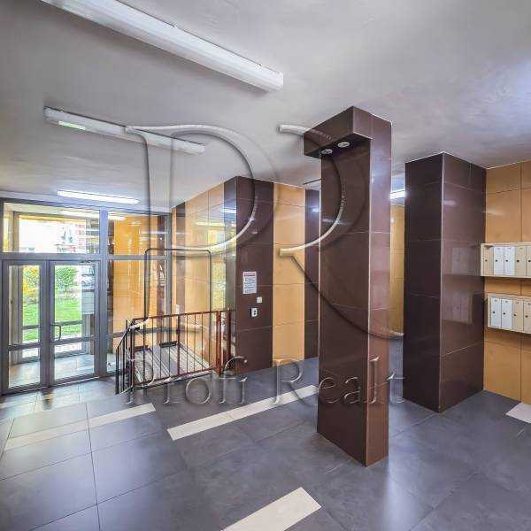 Продаж 2-кімнатної квартири 62 м², Регенераторна вул., 4к2