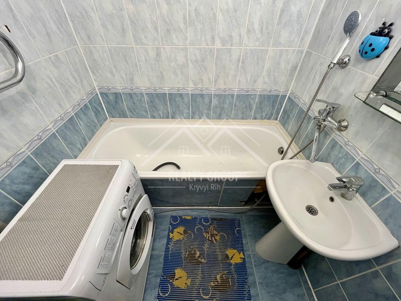 Продаж 3-кімнатної квартири 61 м², Кропивницького вул., 95