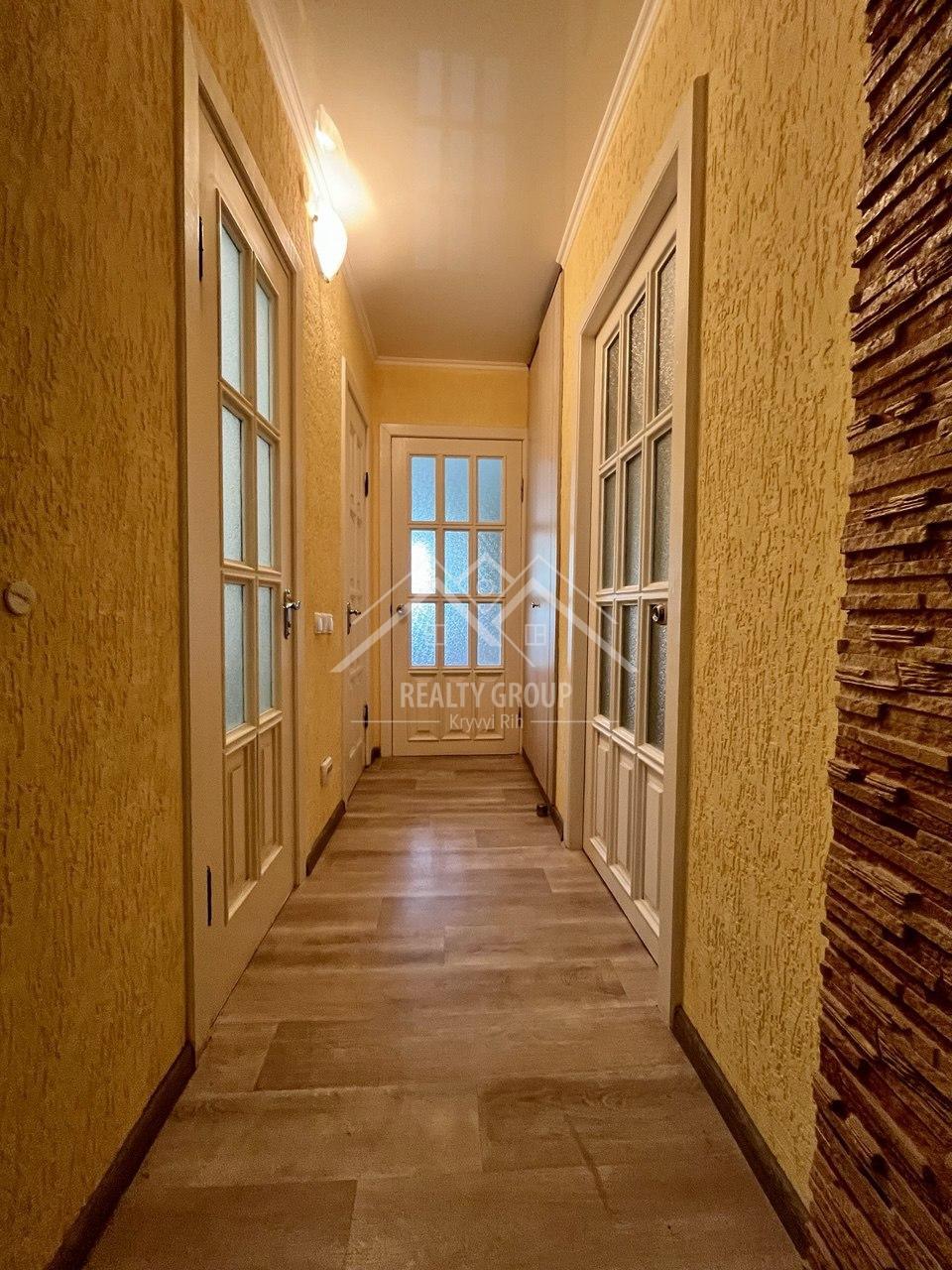 Продаж 3-кімнатної квартири 61 м², Кропивницького вул., 95