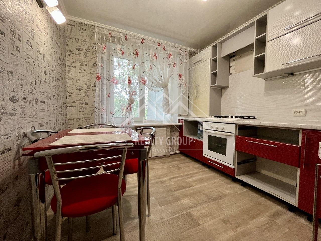 Продаж 3-кімнатної квартири 61 м², Кропивницького вул., 95
