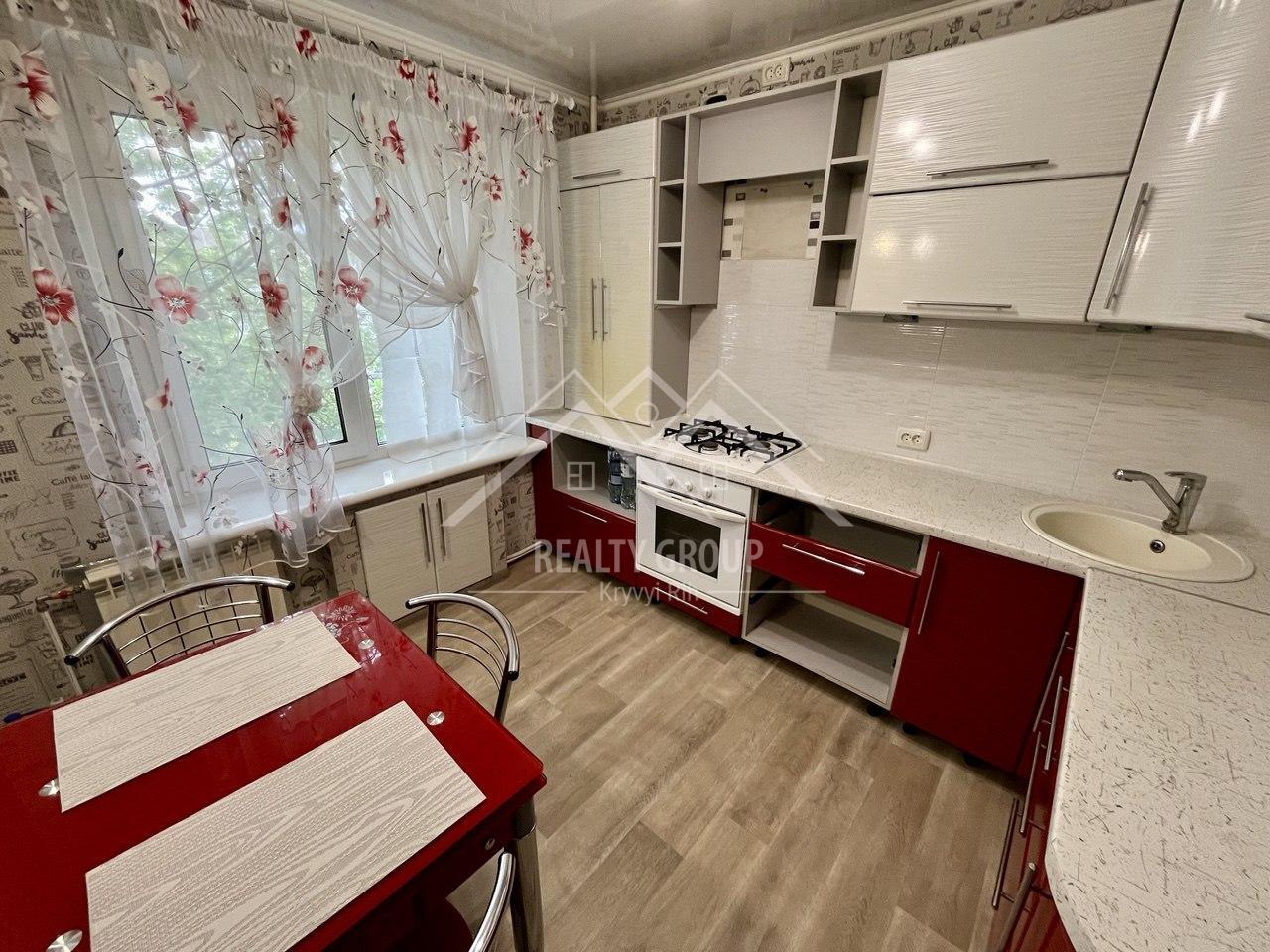 Продаж 3-кімнатної квартири 61 м², Кропивницького вул., 95