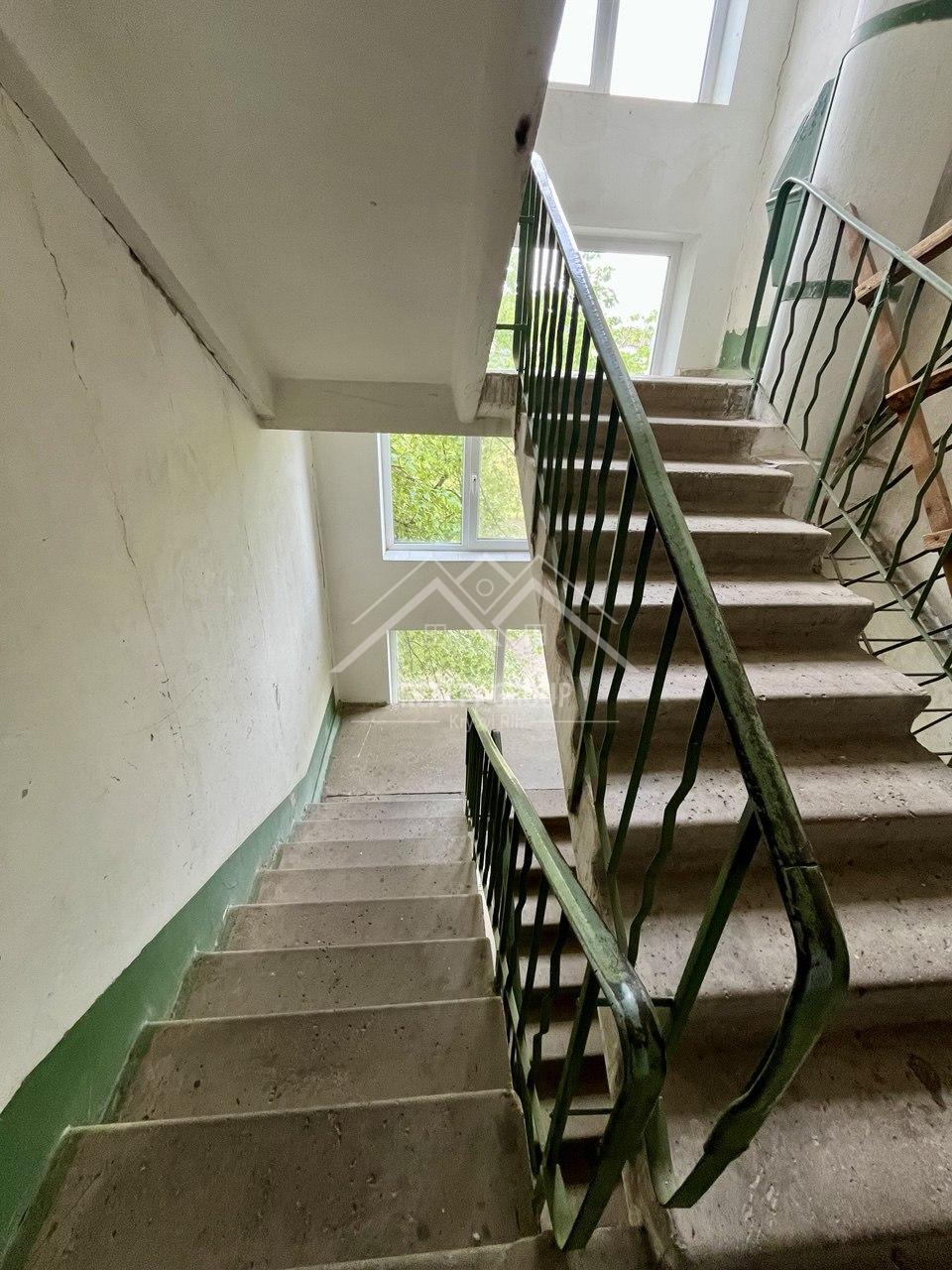 Продаж 3-кімнатної квартири 61 м², Кропивницького вул., 95