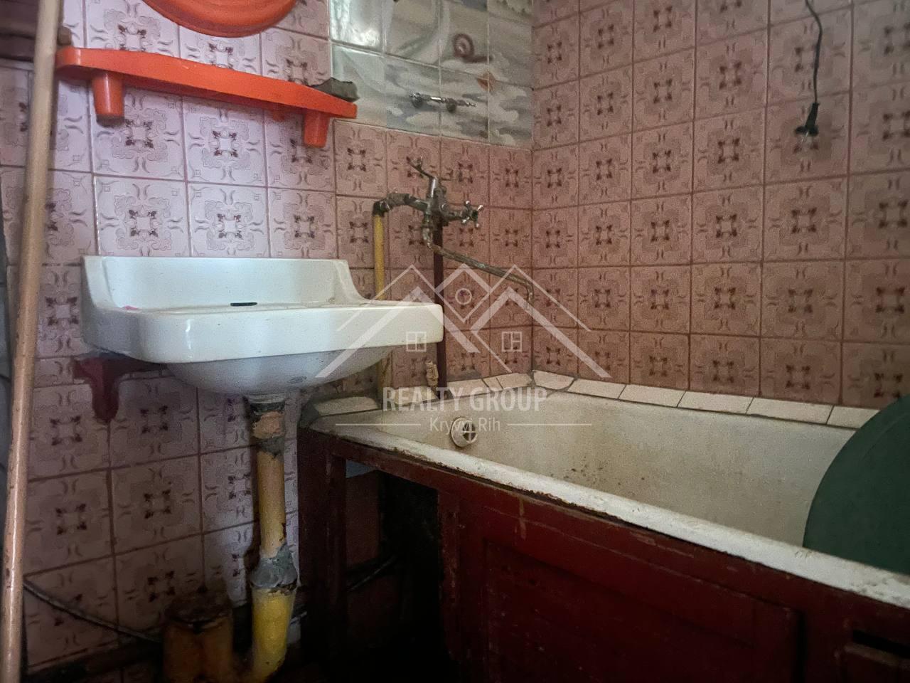 Продажа 2-комнатной квартиры 45 м², Криворожстали ул., 46