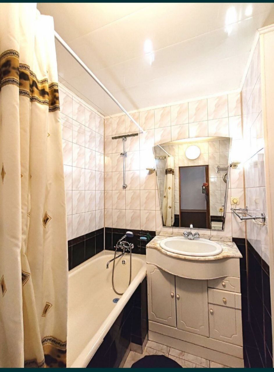 Аренда 3-комнатной квартиры 65 м², Героев просп., 4