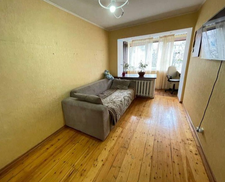 Продажа 3-комнатной квартиры 63 м², Академика Королева ул.