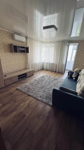 Продаж 1-кімнатної квартири 38.6 м², Харківська вул.