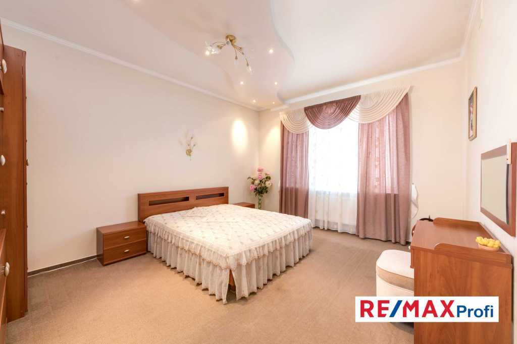Продажа дома 450 м², Освиты