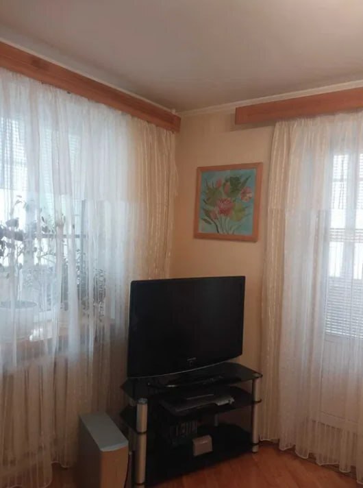 Продажа 2-комнатной квартиры 53.3 м², Холодногорская ул.