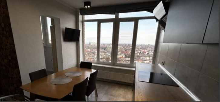 Продажа 3-комнатной квартиры 96000 м², Жаботинского ул.