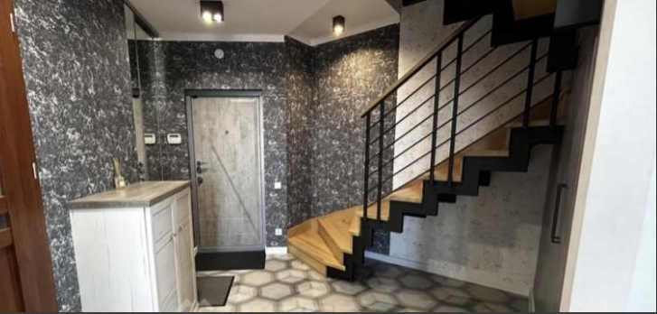 Продажа 3-комнатной квартиры 96000 м², Жаботинского ул.