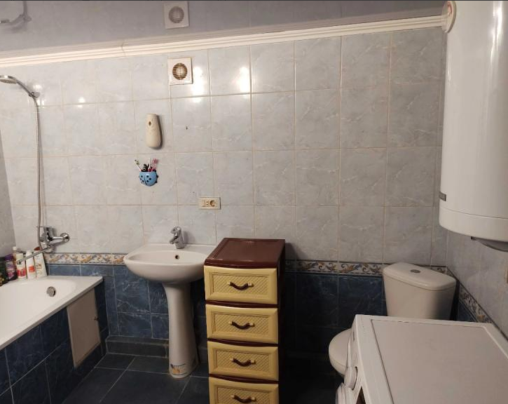 Продажа 2-комнатной квартиры 74 м², Академика Вильямса ул.