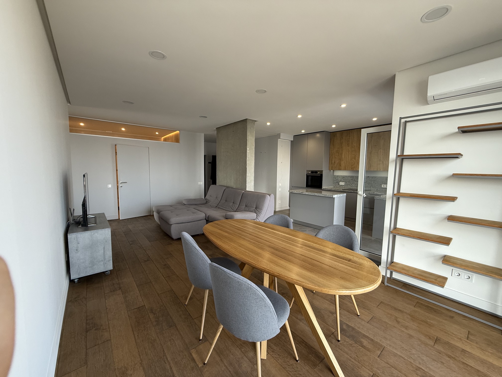 Аренда 3-комнатной квартиры 90 м², Богдановская ул., 7Б