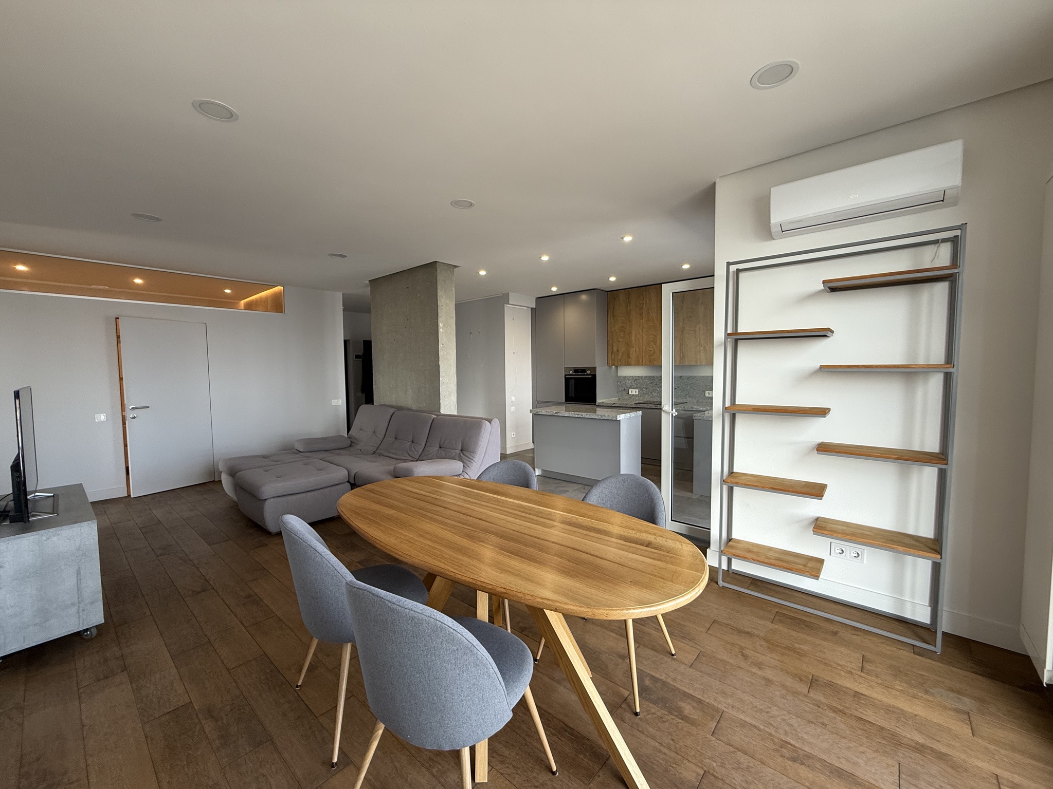 Аренда 3-комнатной квартиры 90 м², Богдановская ул., 7Б