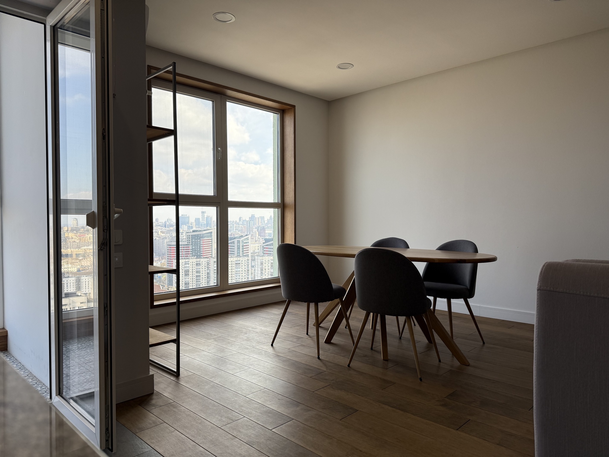 Аренда 3-комнатной квартиры 90 м², Богдановская ул., 7Б