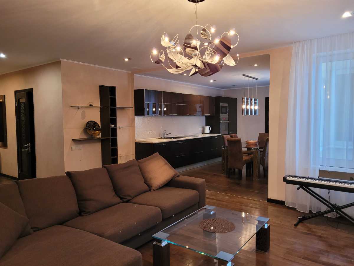 Оренда 2-кімнатної квартири 85 м², Валерія Лобановського просп., 6Д
