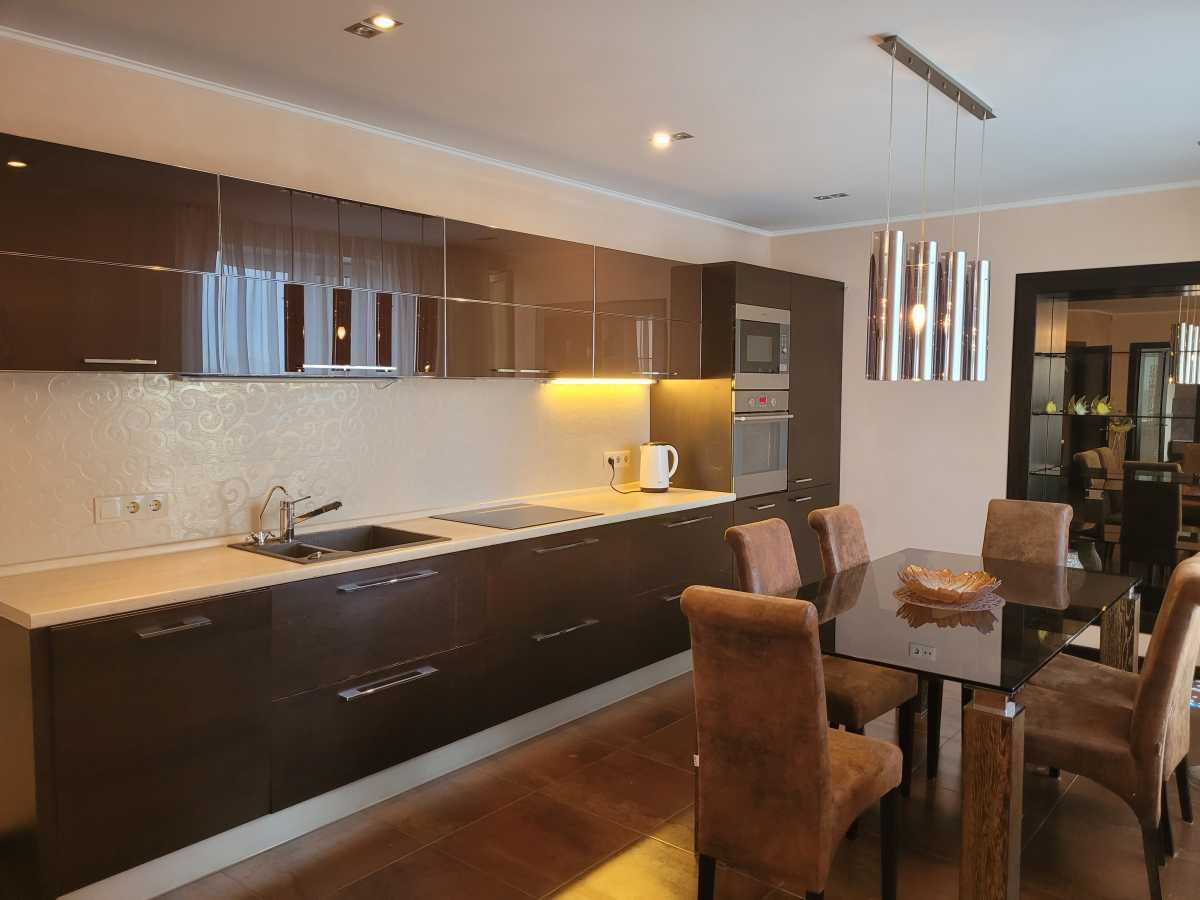 Оренда 2-кімнатної квартири 85 м², Валерія Лобановського просп., 6Д