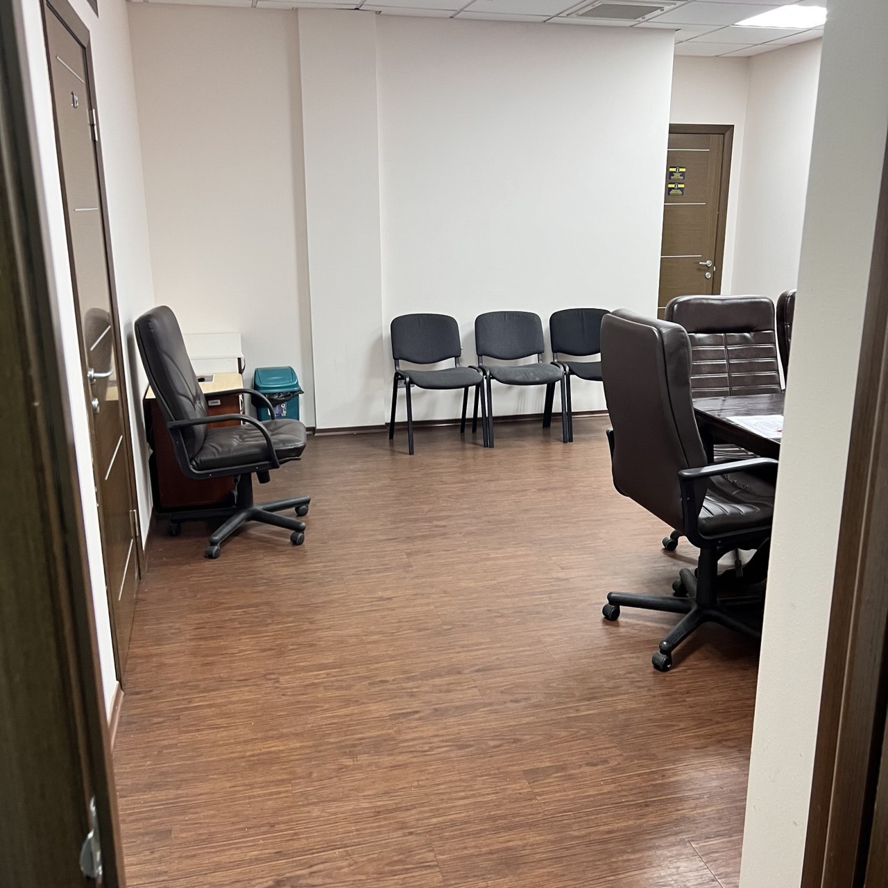 Оренда офісу 300 м², Маршала Тимошенка вул., 21