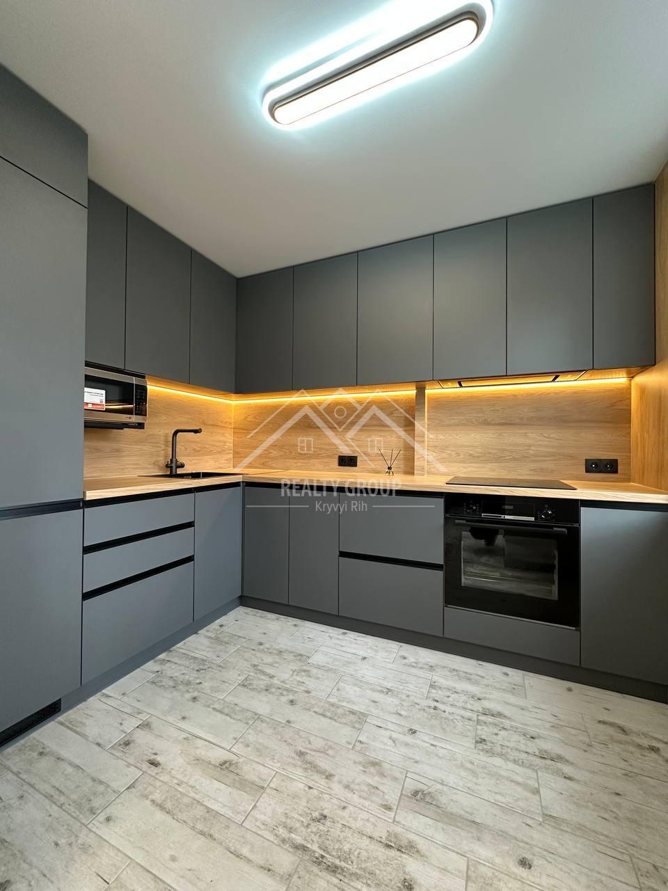 Продаж 3-кімнатної квартири 62.2 м², 200 річчя Кривого Рога просп., 3