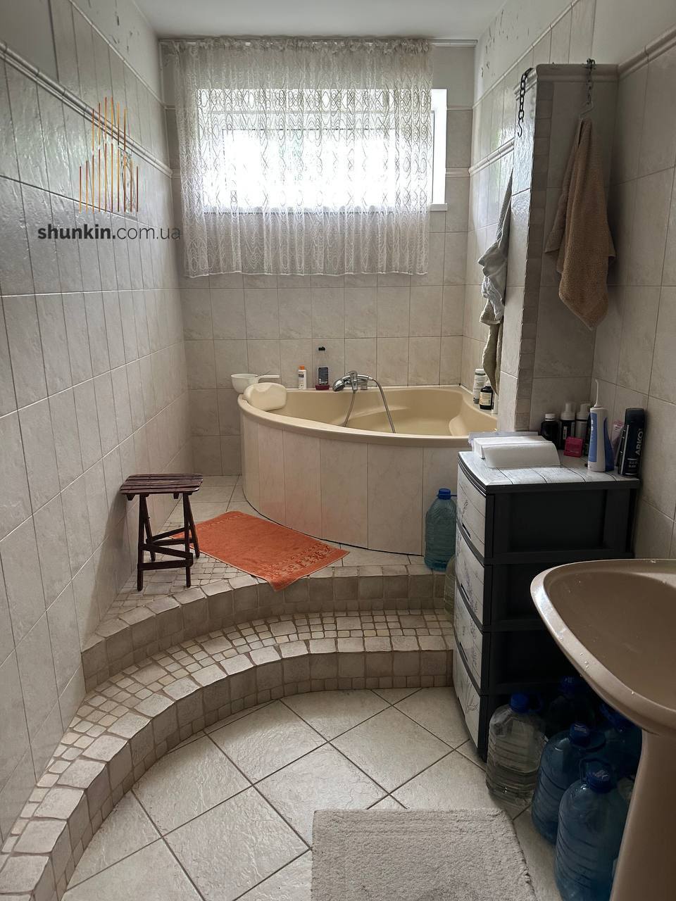 Продаж 5-кімнатної квартири 190 м²