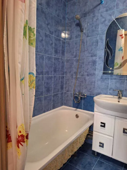 Продажа 2-комнатной квартиры 56.7 м², Данила Галицкого ул.