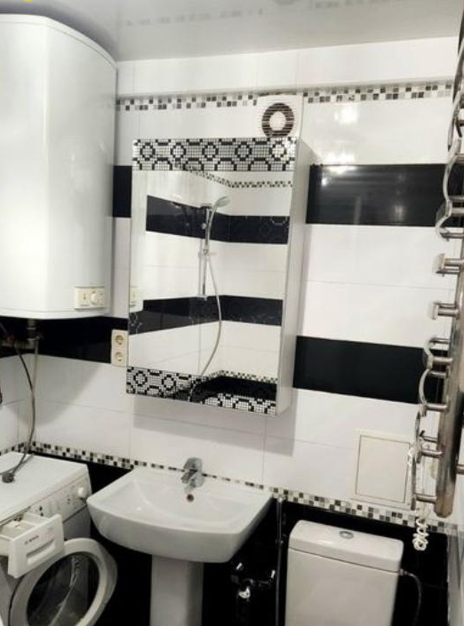 Продаж 2-кімнатної квартири 46 м², Варненська вул.